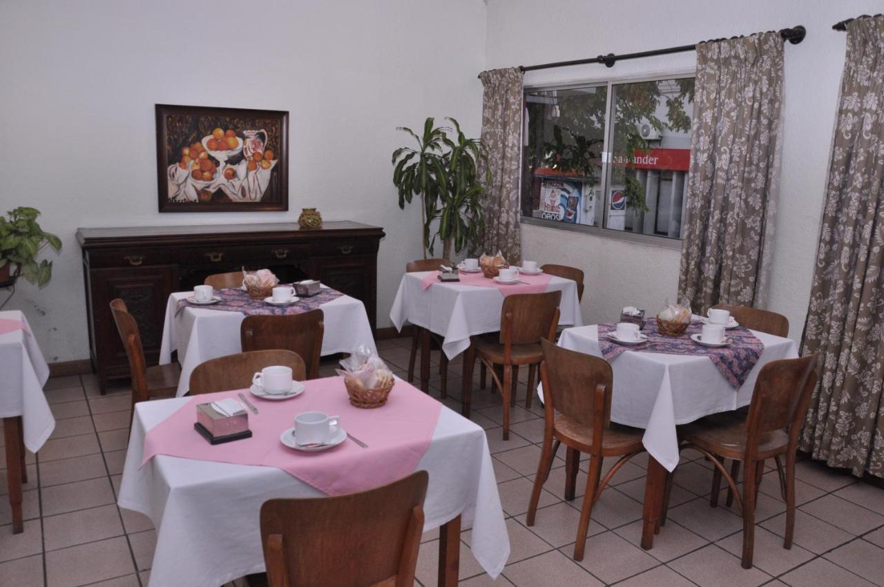 Hotel Del Norte Artigas Extérieur photo